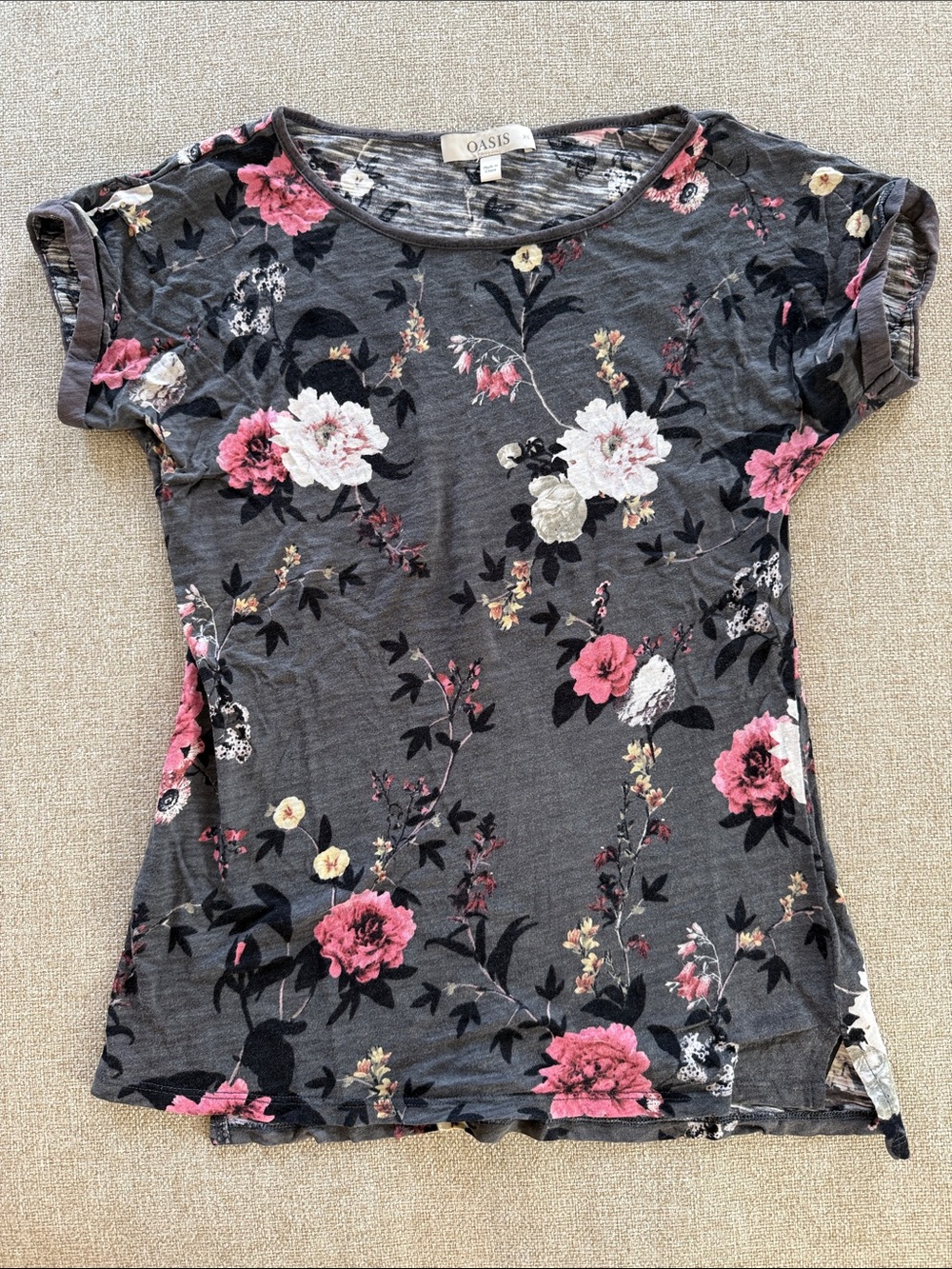 Oasis Gray Floral Scoop Neck Tee with Pink & White Blooms